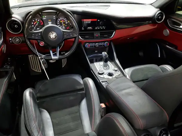 ZARFAEAV6H7550942 2017 ALFA ROMEO GIULIA - Image 8