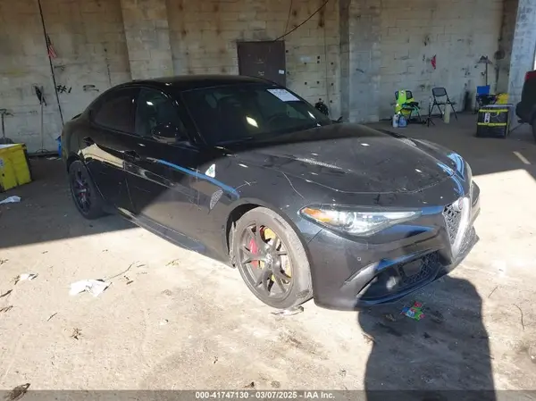 ZARFAEAV7H7545362 2017 ALFA ROMEO GIULIA - Image 1