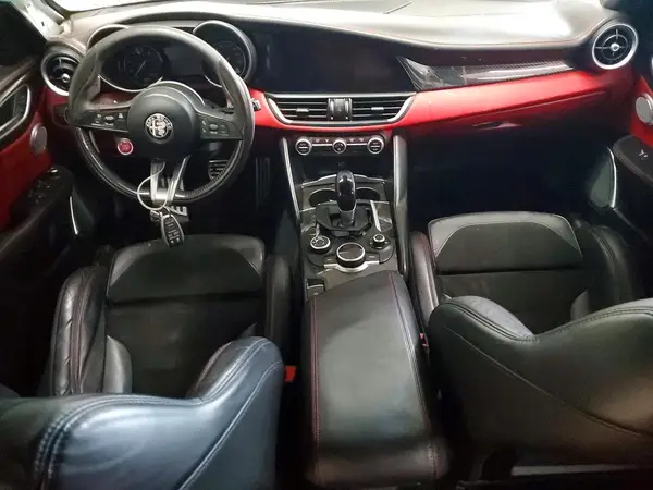 ZARFAEAV8H7556712 2017 ALFA ROMEO GIULIA - Image 8