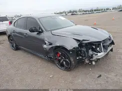 ZARFAEAV9H7537439 2017 ALFA ROMEO GIULIA