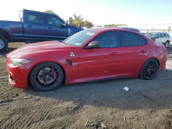 ZARFAEAVXH7550930 2017 ALFA ROMEO GIULIA - Image 1