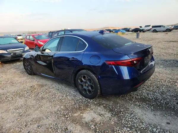 ZARFAEBN0H7530569 2017 ALFA ROMEO GIULIA - Image 2