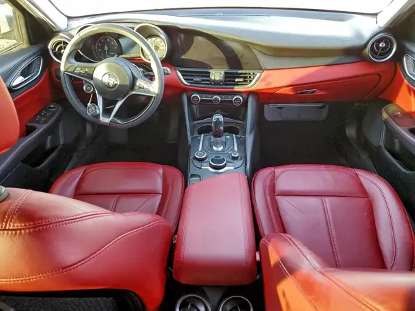 ZARFAEBN0H7554919 2017 ALFA ROMEO GIULIA - Image 8