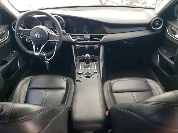 ZARFAEBN0J7563478 2018 ALFA ROMEO GIULIA - Image 8