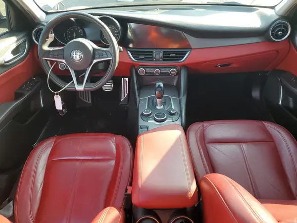 ZARFAEBN0J7581656 2018 ALFA ROMEO GIULIA - Image 8