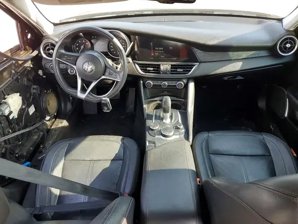 ZARFAEBN0J7593628 2018 ALFA ROMEO GIULIA - Image 8