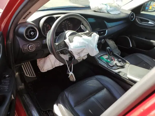 ZARFAEBN1H7533187 2017 ALFA ROMEO GIULIA - Image 8