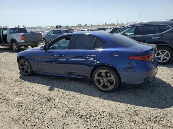 ZARFAEBN1H7551415 2017 ALFA ROMEO GIULIA - Image 2