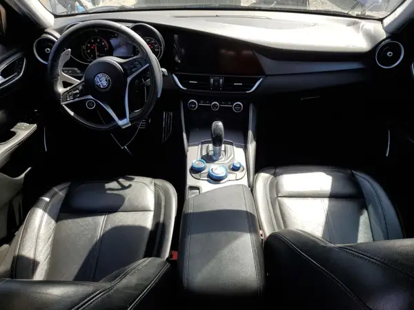 ZARFAEBN1H7551415 2017 ALFA ROMEO GIULIA - Image 8