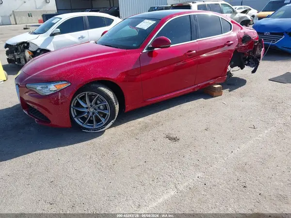 ZARFAEBN1H7562561 2017 ALFA ROMEO GIULIA - Image 2