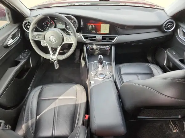 ZARFAEBN1J7583397 2018 ALFA ROMEO GIULIA - Image 8