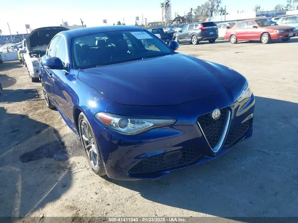 ZARFAEBN1J7592164 2018 ALFA ROMEO GIULIA - Image 1