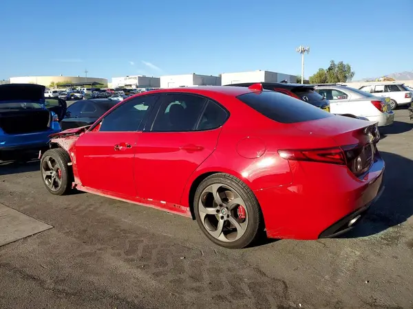 ZARFAEBN2H7546479 2017 ALFA ROMEO GIULIA - Image 2