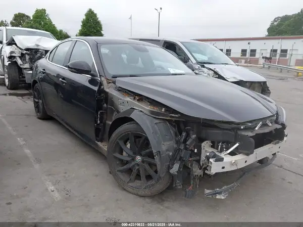 ZARFAEBN2H7546529 2017 ALFA ROMEO GIULIA - Image 1