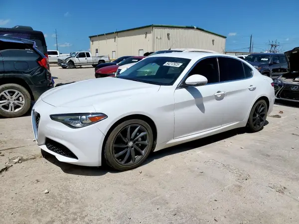 ZARFAEBN2H7557756 2017 ALFA ROMEO GIULIA - Image 1