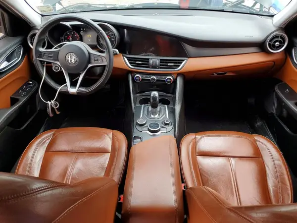 ZARFAEBN3H7535930 2017 ALFA ROMEO GIULIA - Image 8