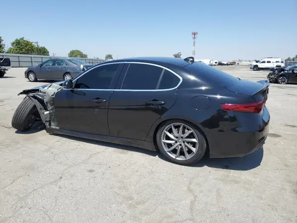 ZARFAEBN3H7547656 2017 ALFA ROMEO GIULIA - Image 2