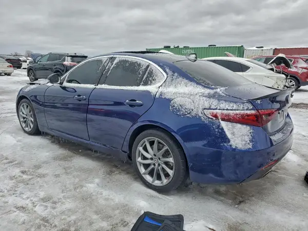 ZARFAEBN3H7551593 2017 ALFA ROMEO GIULIA - Image 2