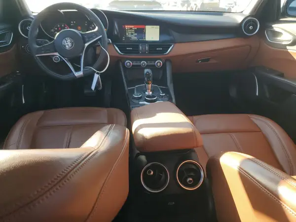 ZARFAEBN3J7578282 2018 ALFA ROMEO GIULIA - Image 8