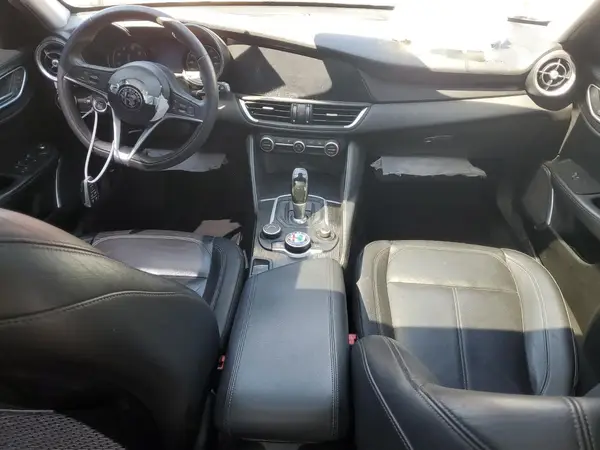 ZARFAEBN3J7579061 2018 ALFA ROMEO GIULIA - Image 8