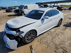 ZARFAEBN3J7581702 2018 ALFA ROMEO GIULIA