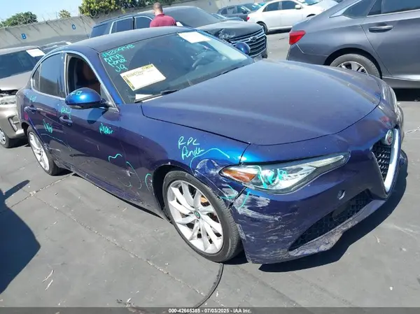 ZARFAEBN3J7590786 2018 ALFA ROMEO GIULIA - Image 1