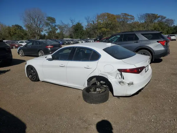 ZARFAEBN4J7565010 2018 ALFA ROMEO GIULIA - Image 2