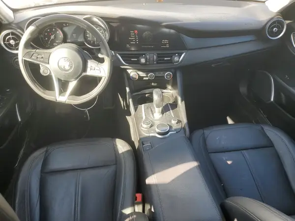 ZARFAEBN4J7565010 2018 ALFA ROMEO GIULIA - Image 8
