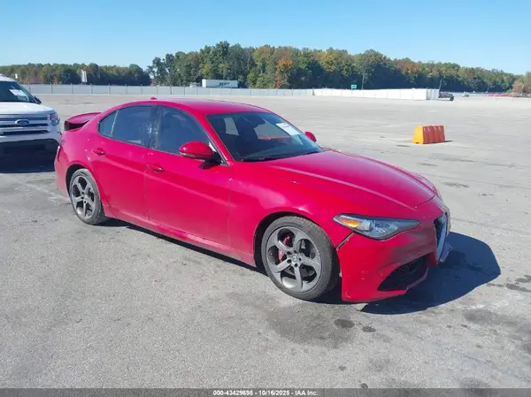 ZARFAEBN4J7567498 2018 ALFA ROMEO GIULIA