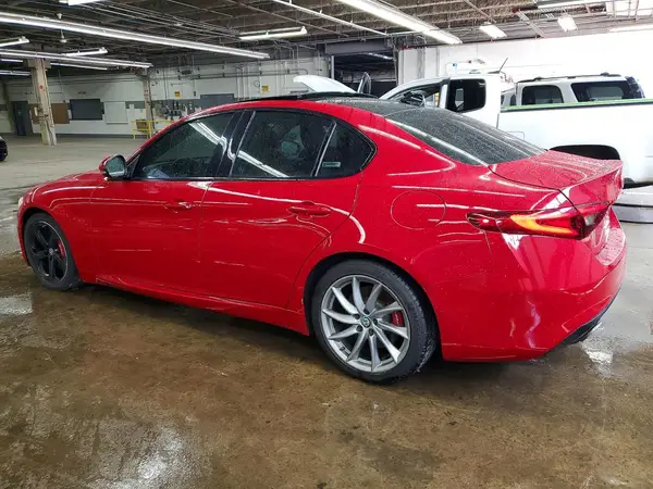 ZARFAEBN4J7575570 2018 ALFA ROMEO GIULIA - Image 2