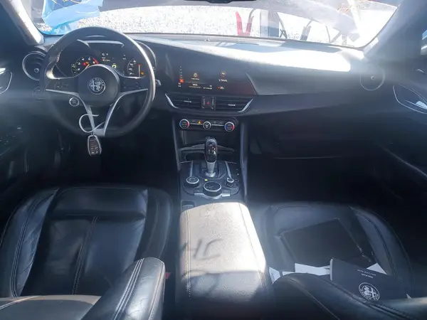 ZARFAEBN5H7528249 2017 ALFA ROMEO GIULIA - Image 8