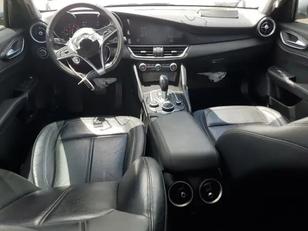 ZARFAEBN5H7529496 2017 ALFA ROMEO GIULIA - Image 8