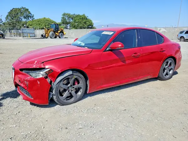 ZARFAEBN5H7533354 2017 ALFA ROMEO GIULIA - Image 1