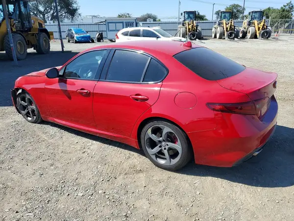 ZARFAEBN5H7533354 2017 ALFA ROMEO GIULIA - Image 2
