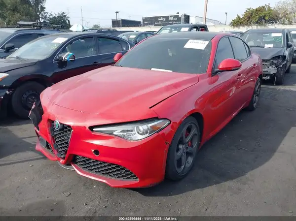ZARFAEBN5H7554642 2017 ALFA ROMEO GIULIA - Image 2