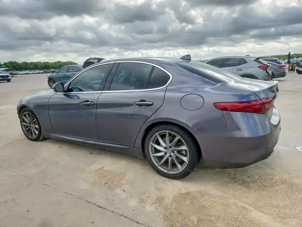 ZARFAEBN5H7556407 2017 ALFA ROMEO GIULIA - Image 2