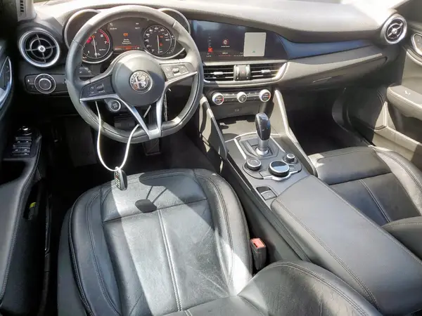 ZARFAEBN5H7557704 2017 ALFA ROMEO GIULIA - Image 8