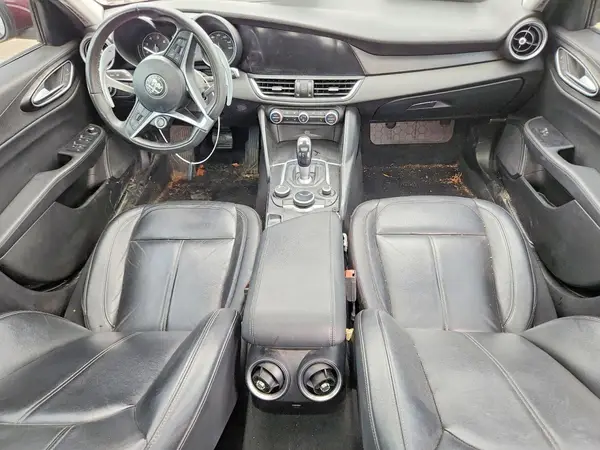 ZARFAEBN5H7558383 2017 ALFA ROMEO GIULIA - Image 8