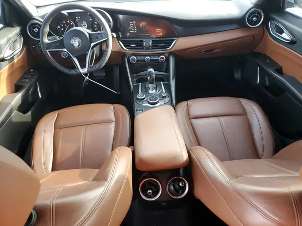 ZARFAEBN5J7563363 2018 ALFA ROMEO GIULIA - Image 8
