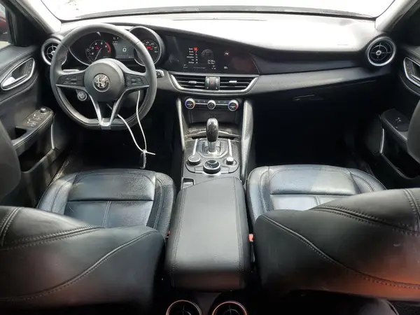 ZARFAEBN5J7565128 2018 ALFA ROMEO GIULIA - Image 8