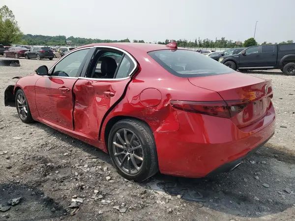 ZARFAEBN5J7565940 2018 ALFA ROMEO GIULIA - Image 2
