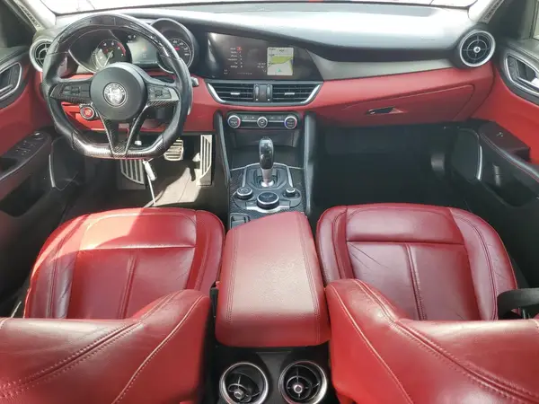 ZARFAEBN5J7581751 2018 ALFA ROMEO GIULIA - Image 8