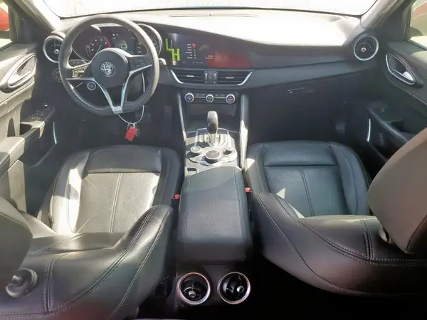 ZARFAEBN5J7581801 2018 ALFA ROMEO GIULIA - Image 8