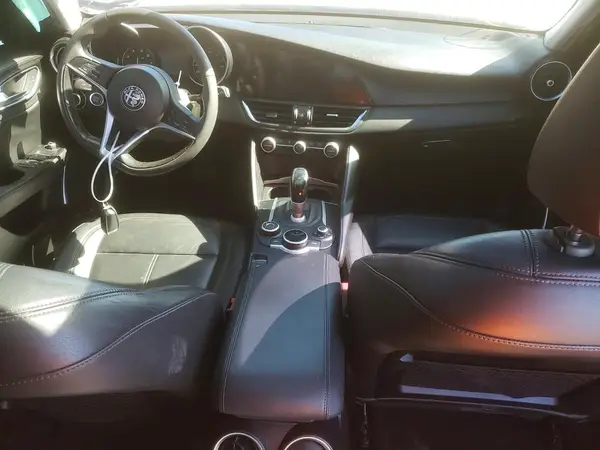 ZARFAEBN5J7589848 2018 ALFA ROMEO GIULIA - Image 8