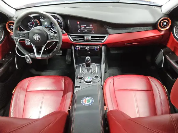 ZARFAEBN5J7591566 2018 ALFA ROMEO GIULIA - Image 8