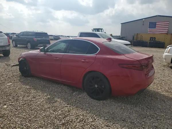 ZARFAEBN5J7598839 2018 ALFA ROMEO GIULIA - Image 2