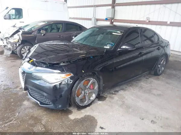 ZARFAEBN6H7540278 2017 ALFA ROMEO GIULIA - Image 2