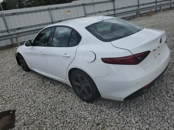 ZARFAEBN6H7546937 2017 ALFA ROMEO GIULIA - Image 2