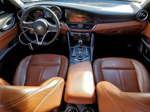 ZARFAEBN6H7555914 2017 ALFA ROMEO GIULIA - Image 8