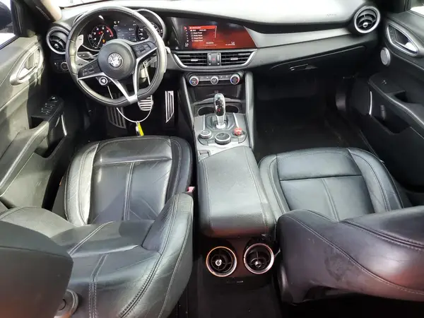 ZARFAEBN6J7566885 2018 ALFA ROMEO GIULIA - Image 8